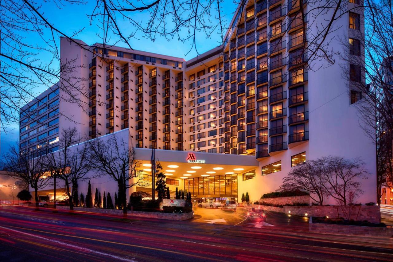 Отель Portland Marriott Downtown Waterfront Экстерьер фото